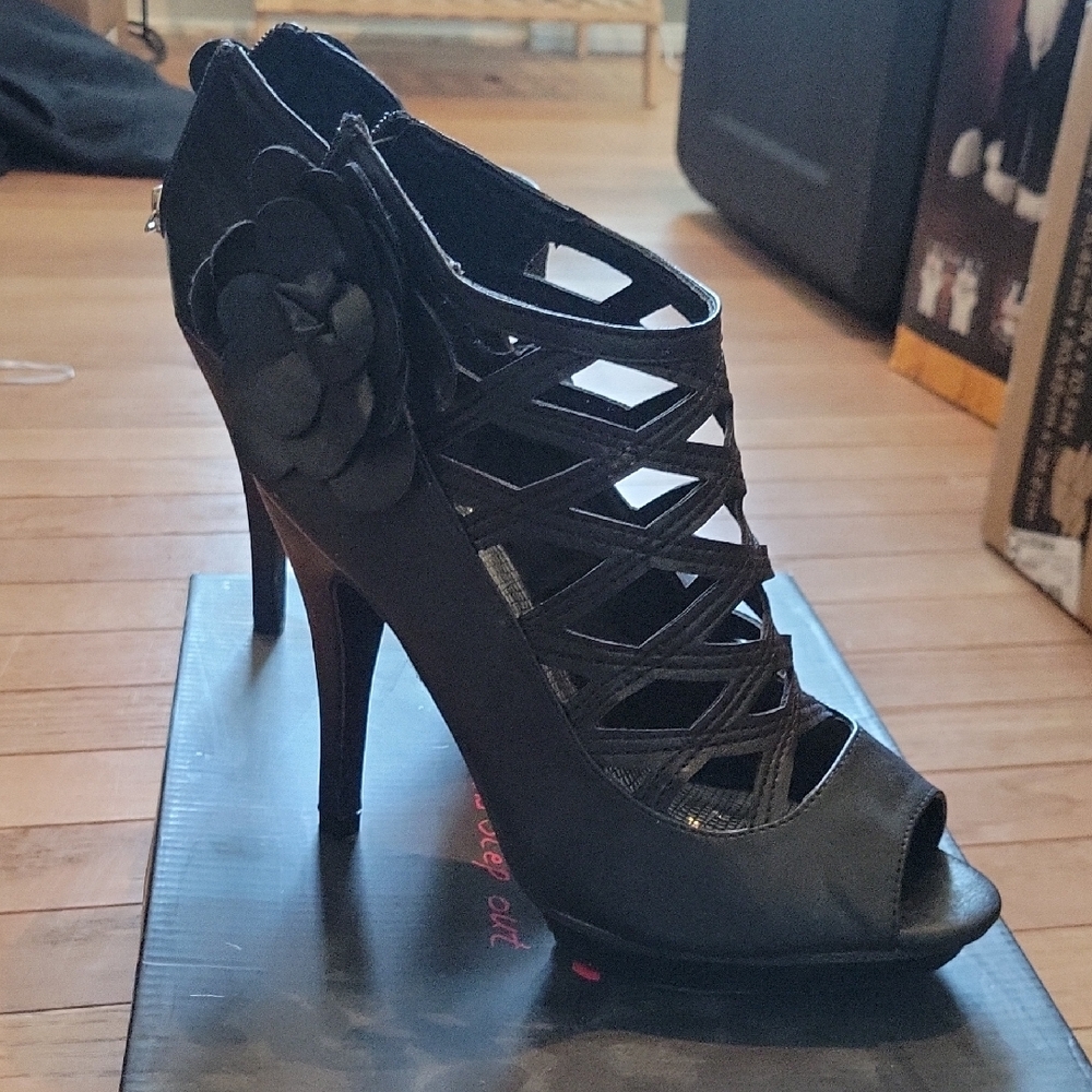 Elegant Black Peep-Toe Heels - NEW